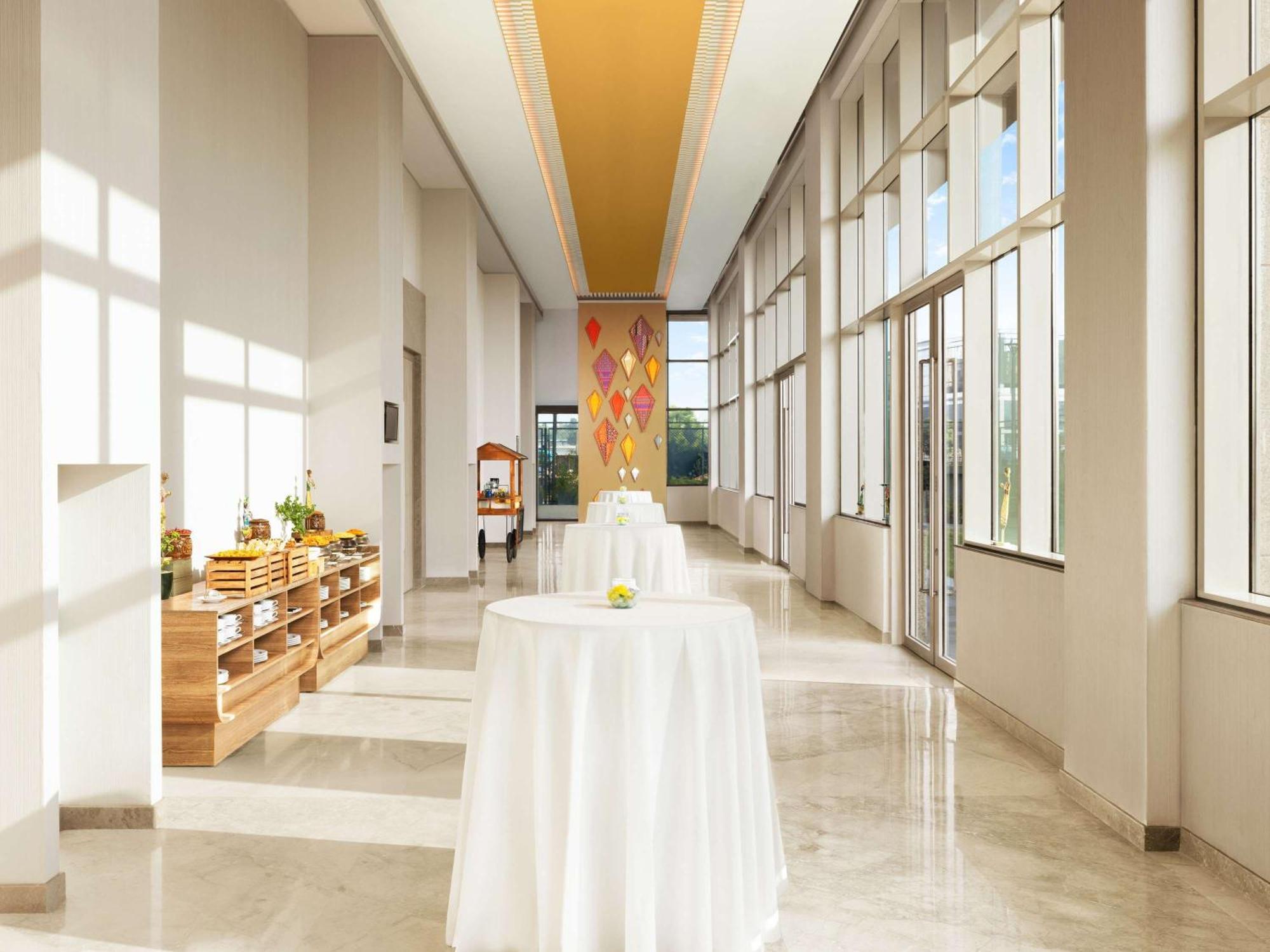 Grand Mercure Ahmedabad Gift City - An Accor Hotels Brand Gandhinagar Exterior foto